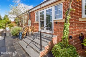 Photo 29- click for photo gallery